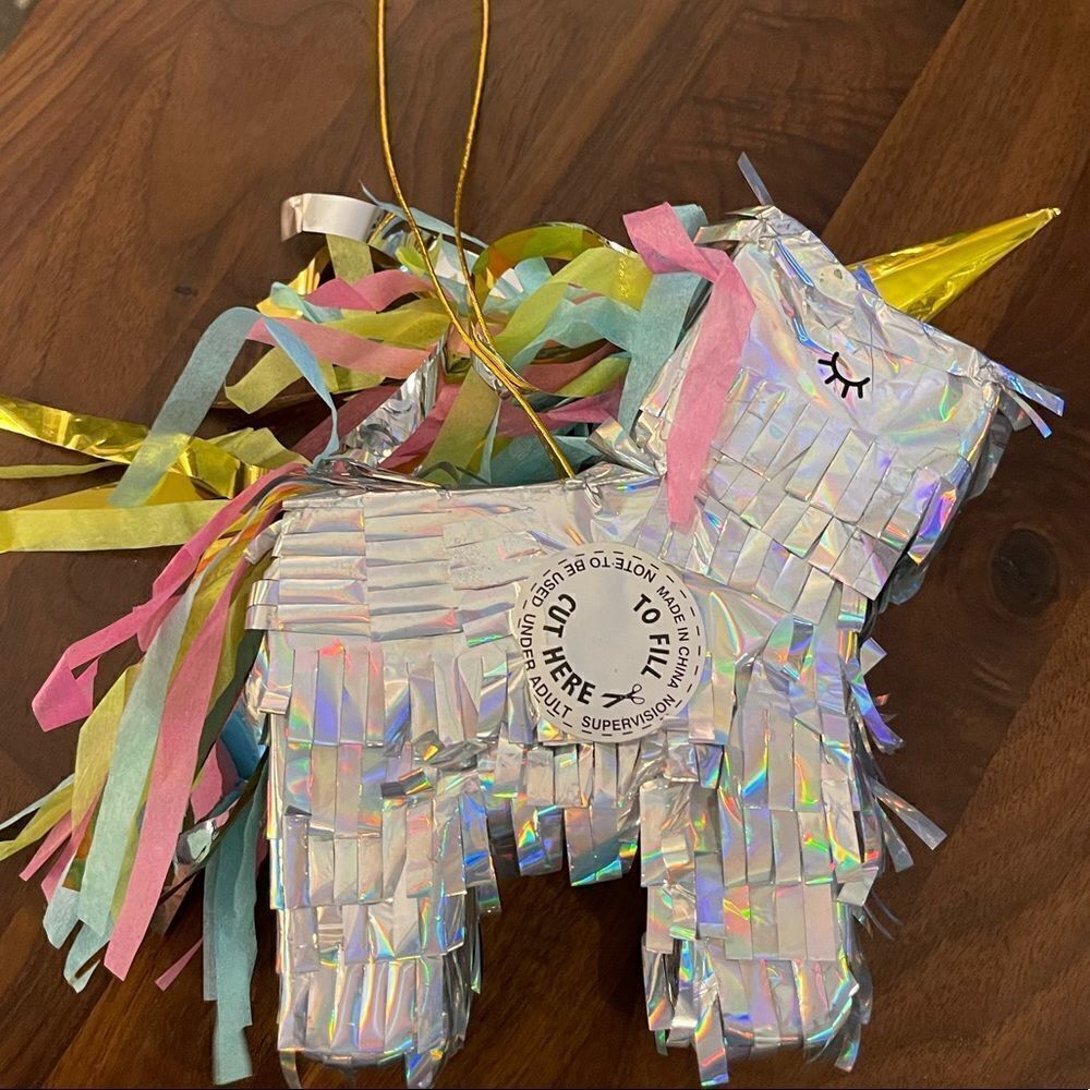 Paper Source Mini-Piñata Iridescent Unicorn Cute Desk or Party Decoration - Picture 3 of 3
